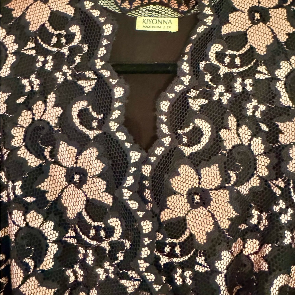 Women’s Lace Kiyonna Cocktail Dress - Picture 3 of 3